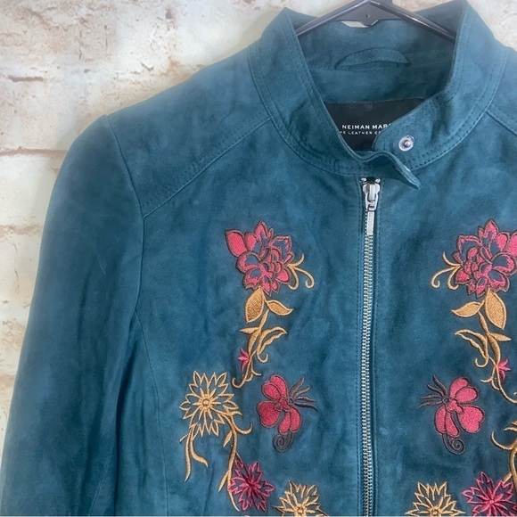 Neiman Marcus Floral Embroidered Suede Moto Jacket Size XS - Picture 3 of 7